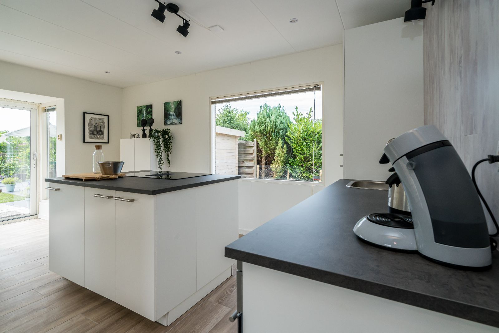 Renesse, Horizon 33 - Image 13