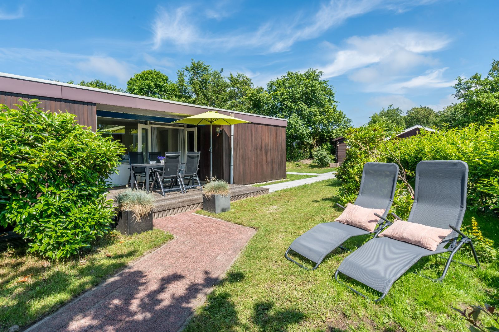Renesse, 't Ongerepte 23 - De Mid-Century Bungalow - Image 1