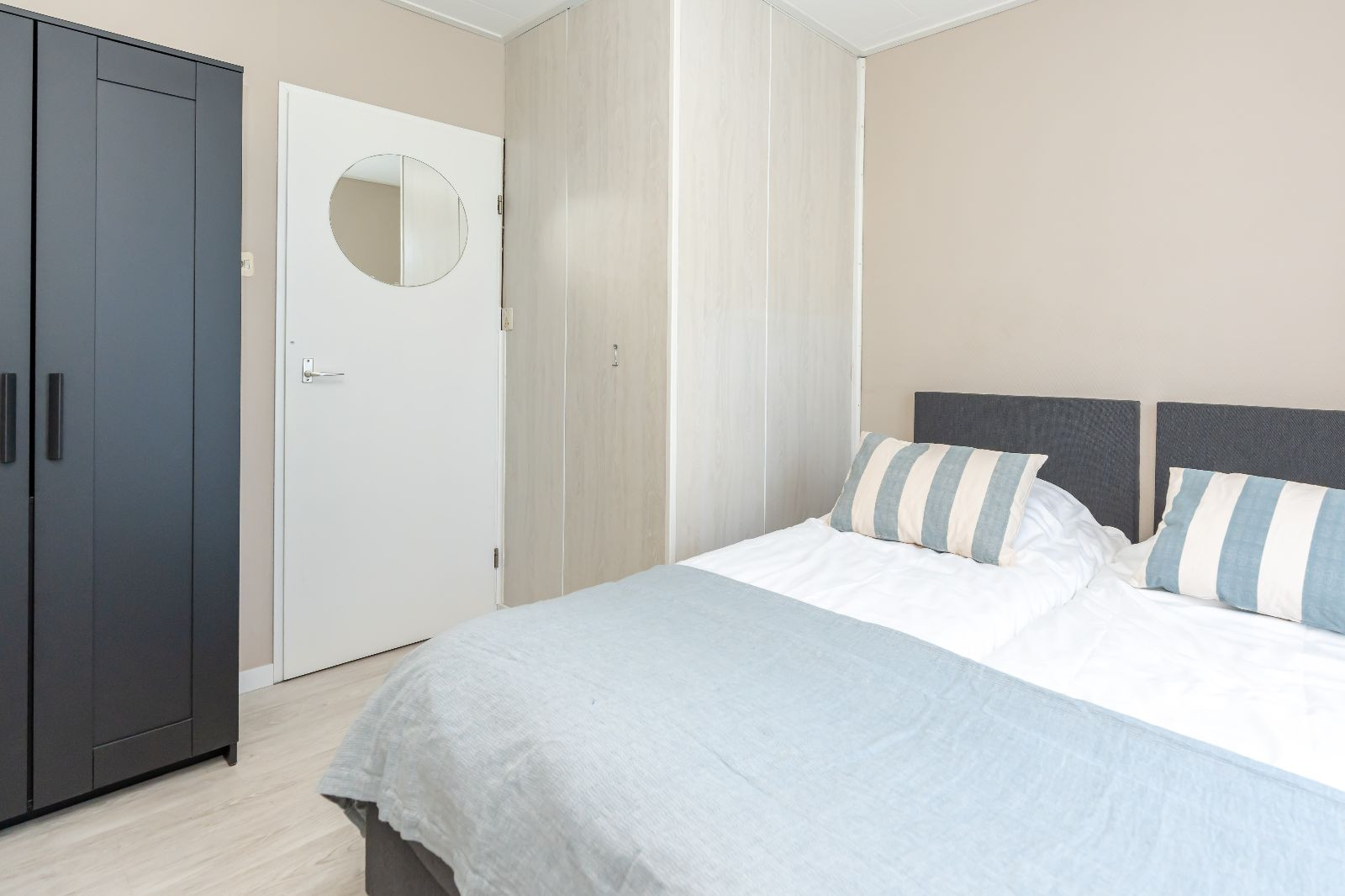 Renesse, Horizon 33 - Image 19